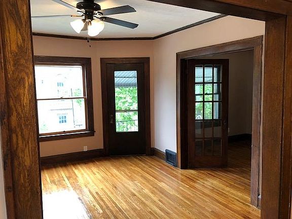 2nd image of 1331 Phelps Ave