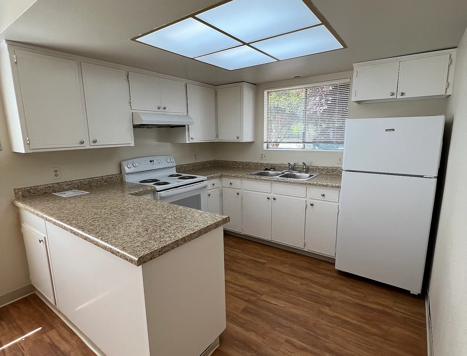 1335 Hemlock Street - 1 — Photo 2