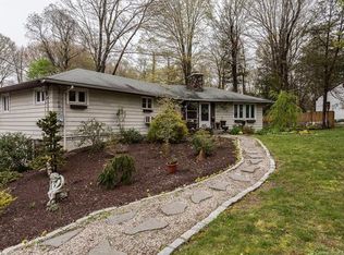 1696 Orchard Hill Rd, Cheshire, CT 06410