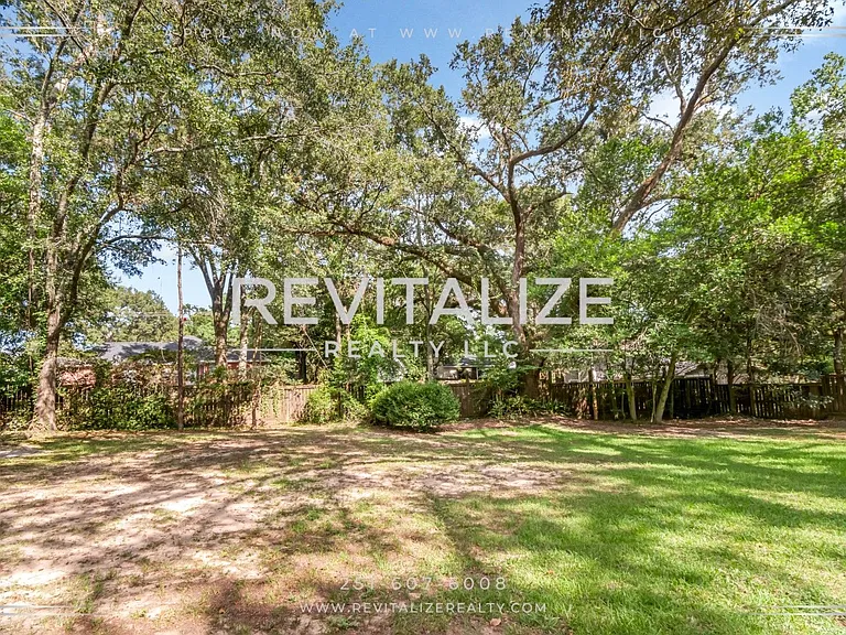 2949 Cloverland Ct — Photo 40