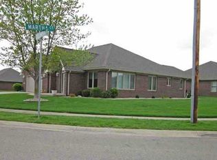 5111 Columbia Dr, Columbus, IN