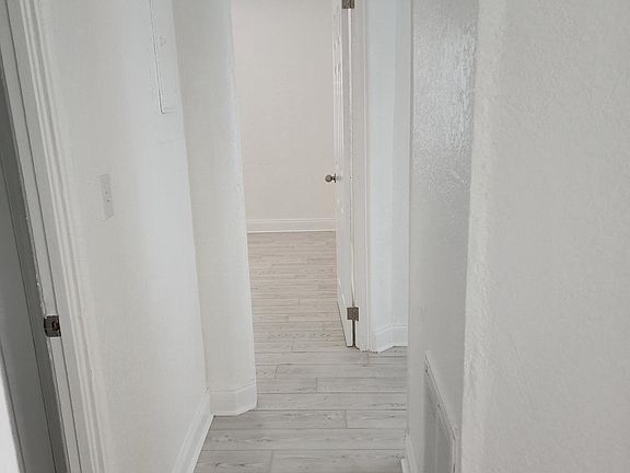 3rd image of 1157 Randolph St