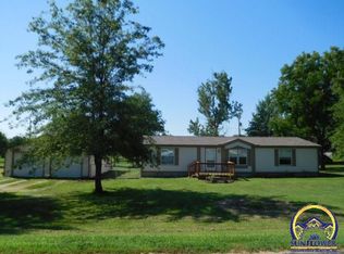 620 E 11th St, Lyndon, KS 66451