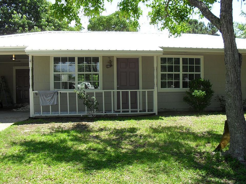 1st image of 421 Woody Cir