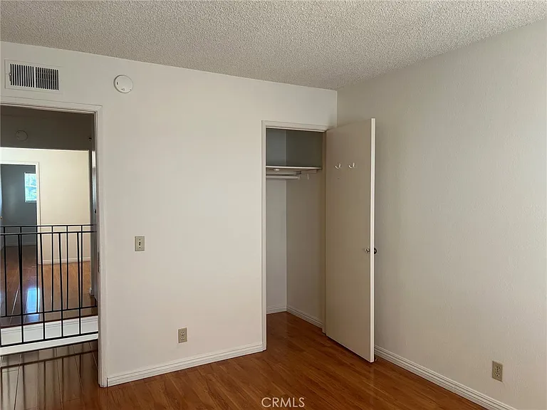 238 Hillcrest Dr — Photo 16