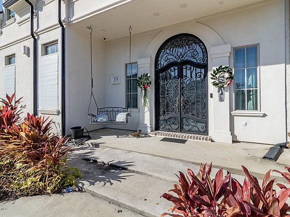 5th image of 111 Belle Helene Ct