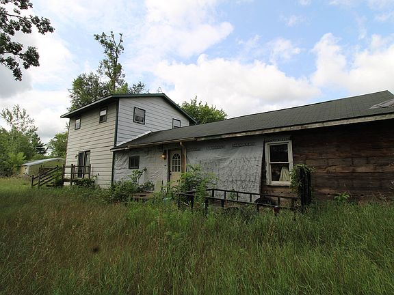 5th image of 10005 Badger Dr