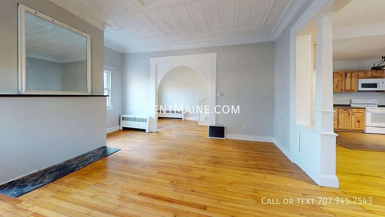 3 bed, 1.5 bath, 2020 sqft, $2,000 — Photo 4