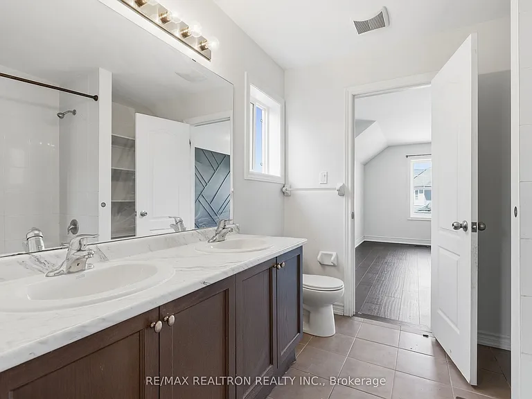 214 Irwin St — Photo 18