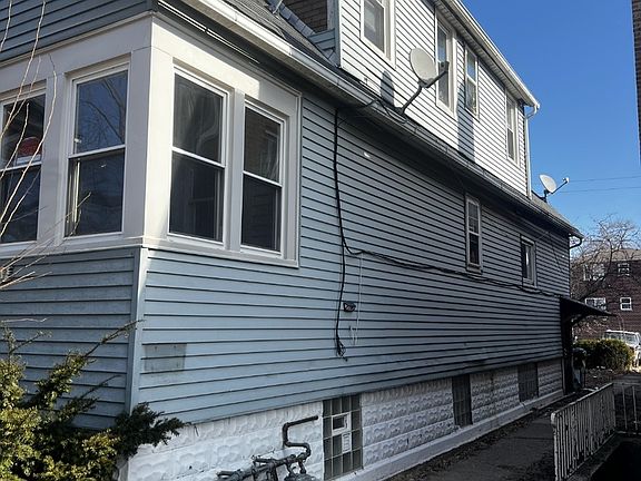 3rd image of 12607 S Lincoln St