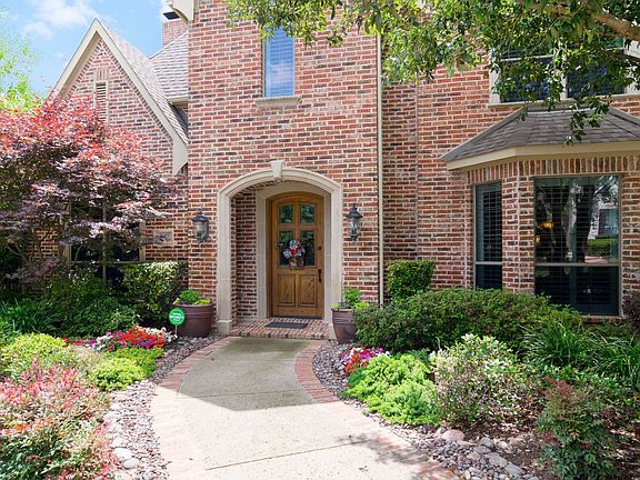 2nd image of 5669 Braemar Dr