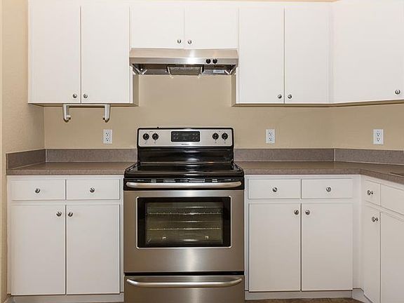 4th image of 8335 Greystone Dr