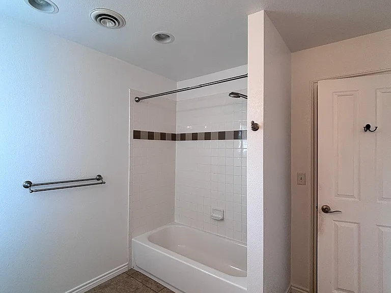 3670 Paonia St — Photo 16