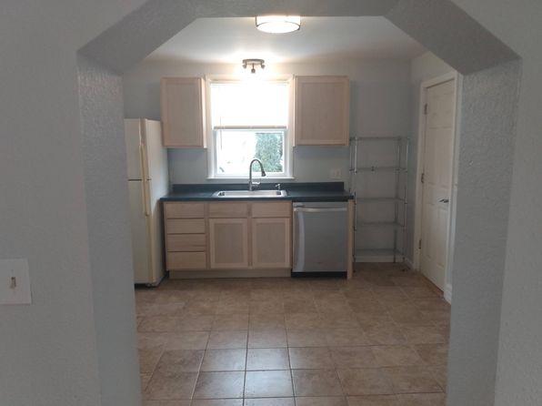 122 E Main St #122