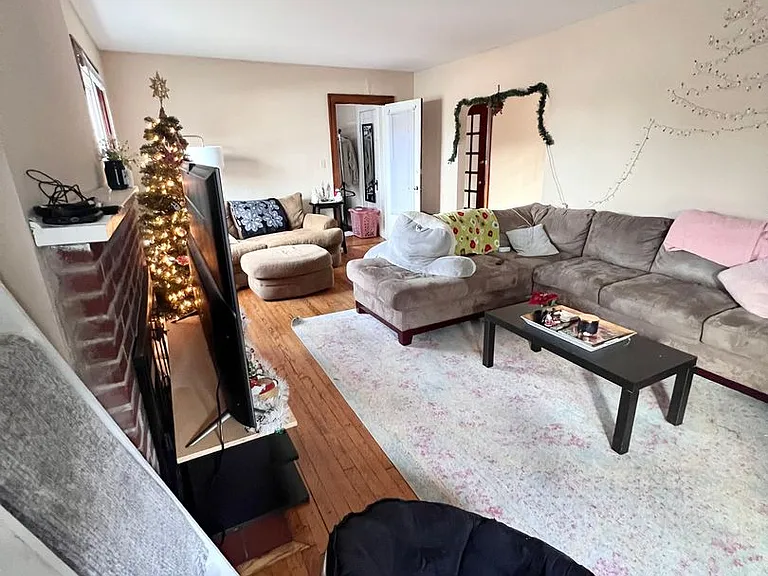 1302 E Hunter Ave — Photo 4