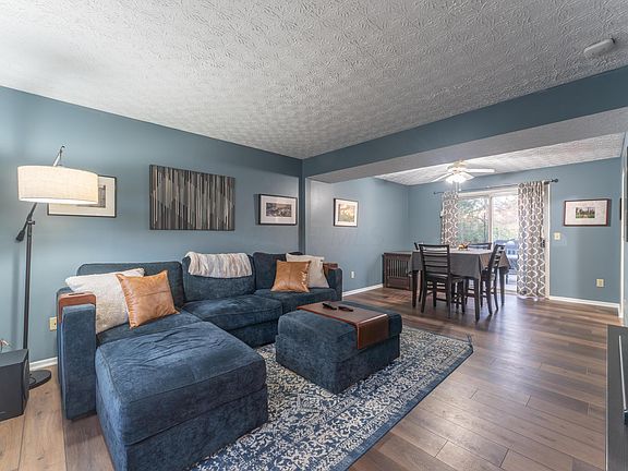 3rd image of 3854 Deer Knoll Dr