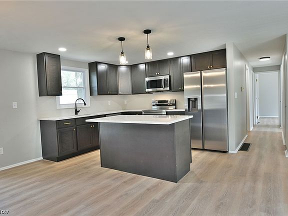 2nd image of 3749 Allenwood Dr SE