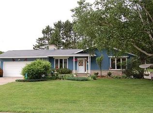 926 E Stanton St, Iron Mountain, MI 49801