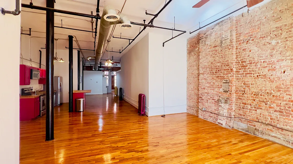 Building Photo - 215 Mitchell St SW #15