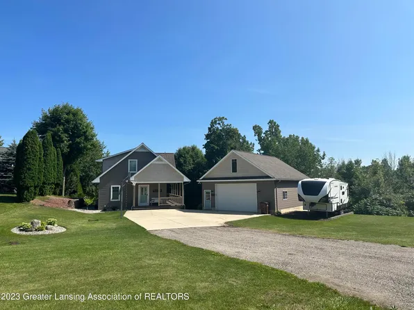 10765 Lakeside Dr, Perrinton, MI 48871