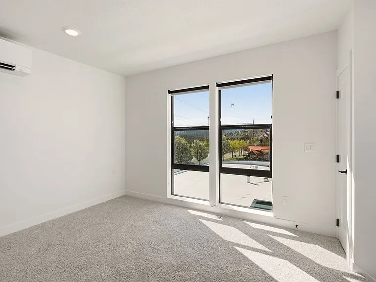 21806 E Indiana Ave — Photo 14
