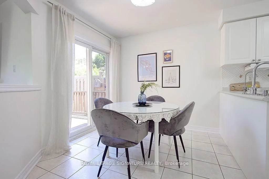 5 bed, $4,489 — Photo 1