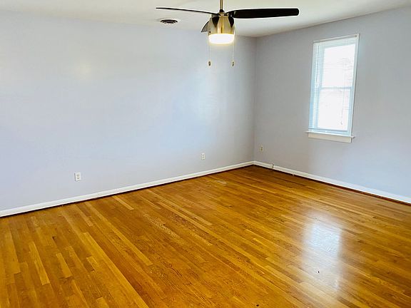 5th image of 5300 W Franklin St