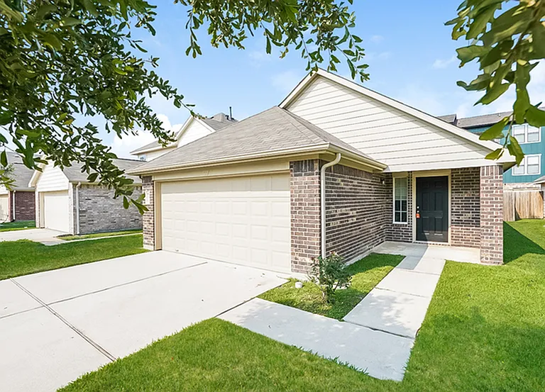 5530 Plantation Forest Dr — Photo 2