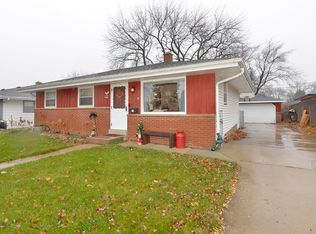 2708 Kenwood Dr, Racine, WI 53403