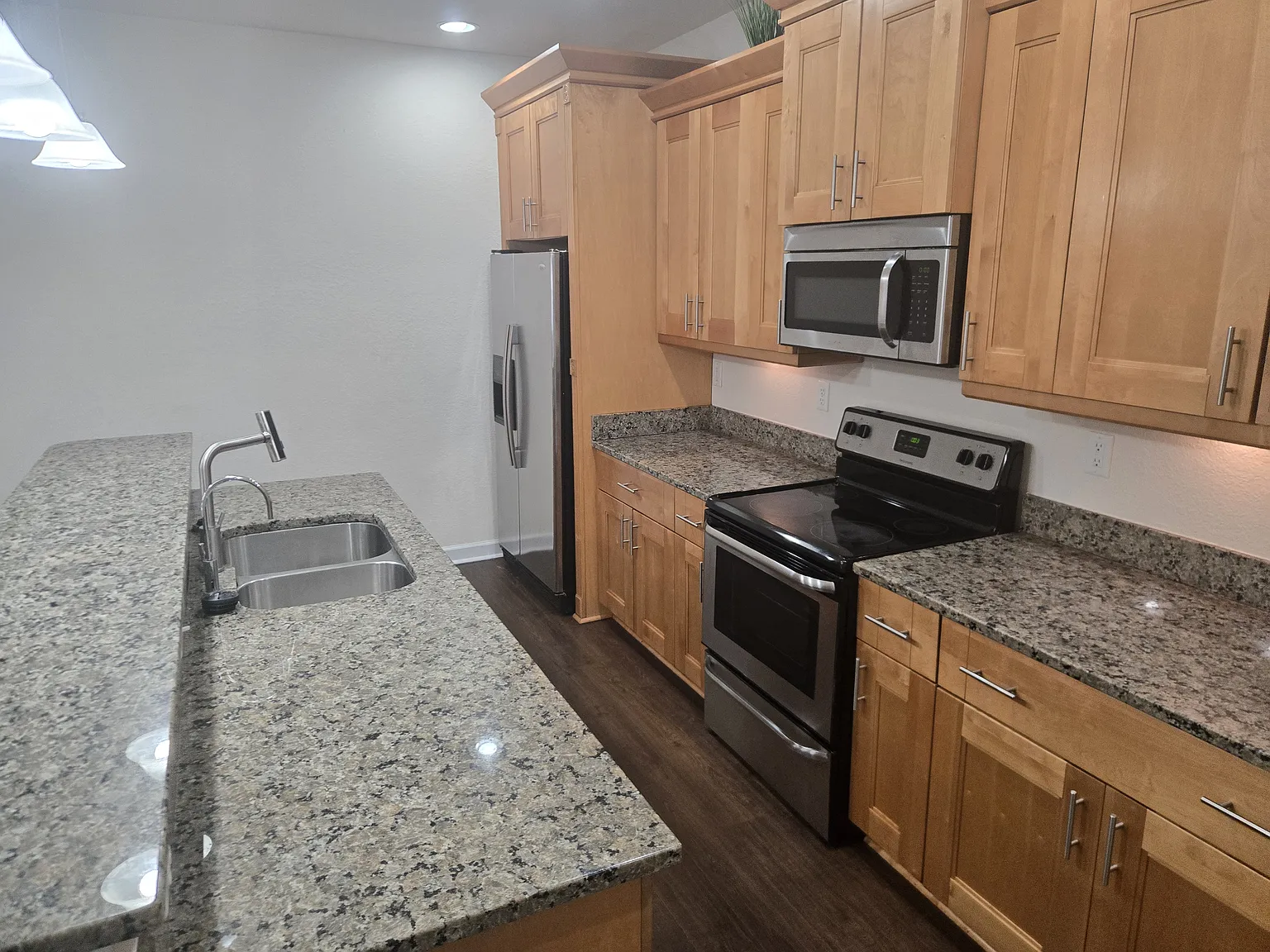 4 bed, 2.5 bath, 2232 sqft, $2,750 — Photo 3