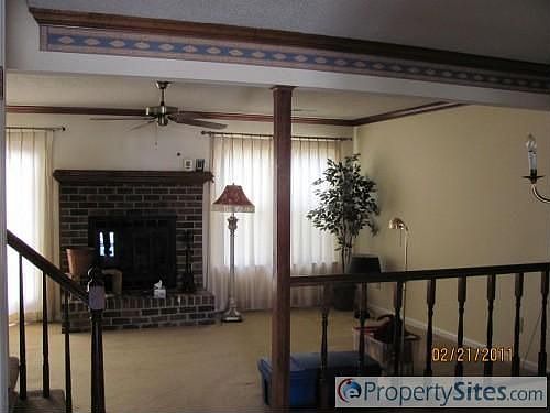 2nd image of 307 Nottaway Ct