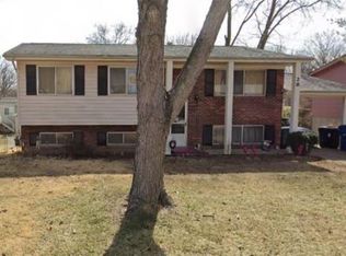 28 Evergreen Ct, Ballwin, MO 63021