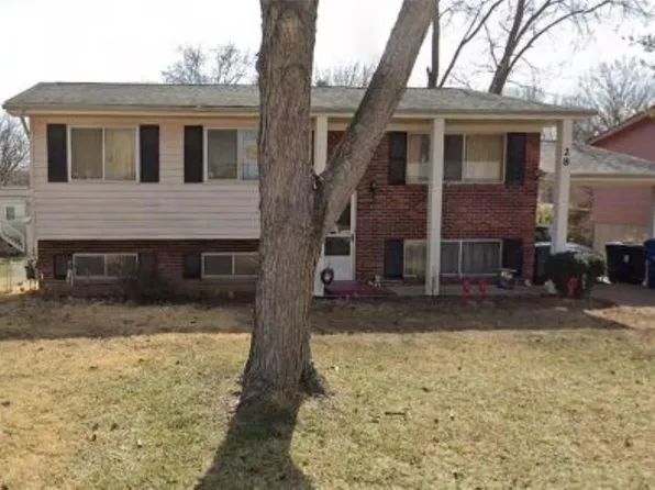 28 Evergreen Ct, Ballwin, MO 63021