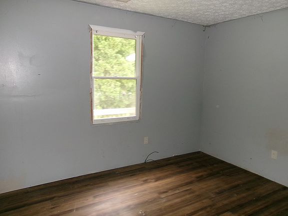 5th image of 127 S Mdws