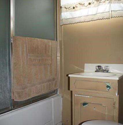 5th image of 1228 W 23rd St