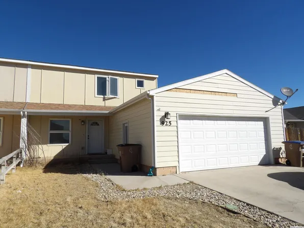 925 Person St, Laramie, WY 82070