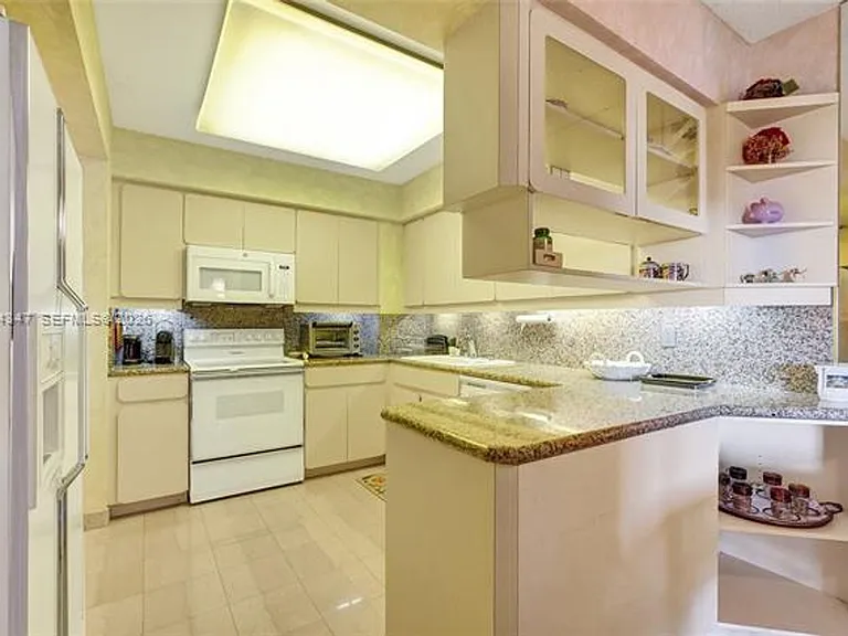 9801 Collins Ave #8S — Photo 20