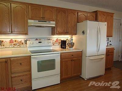 3rd image of 28 Sandalwood Ct