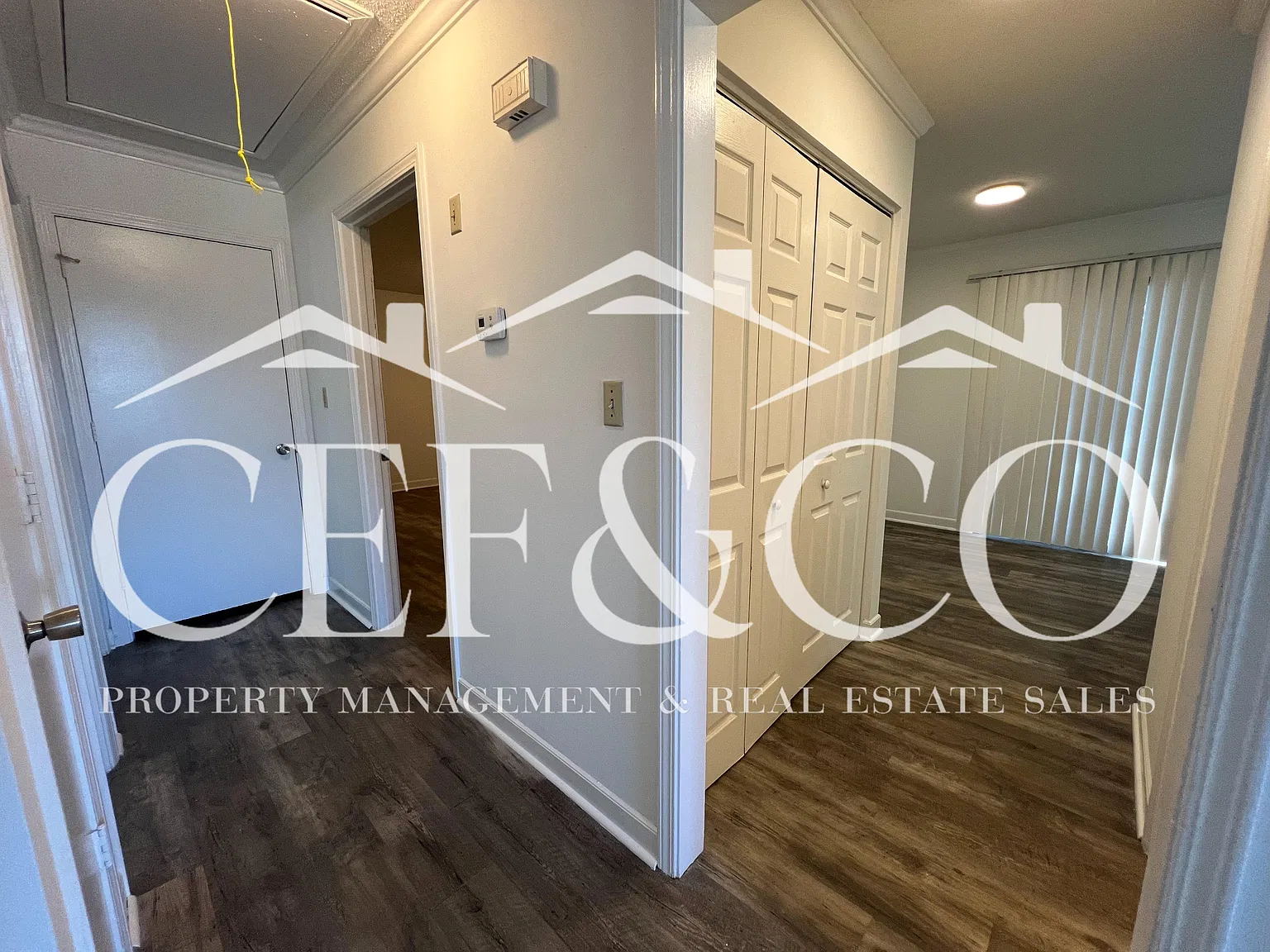 2 bed, 1.5 bath, 1020 sqft, $1,050 — Photo 4
