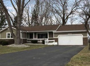 9308 Crafton Dr, Swartz Creek, MI 48473