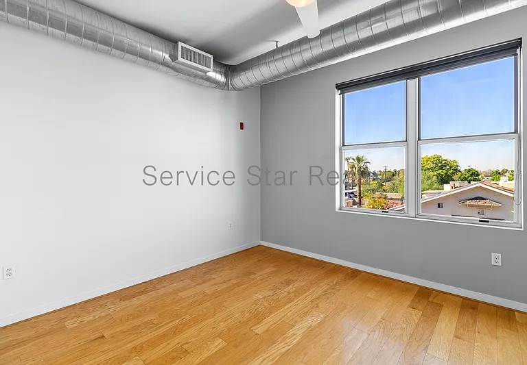 1326 N Central Ave #211 — Photo 10