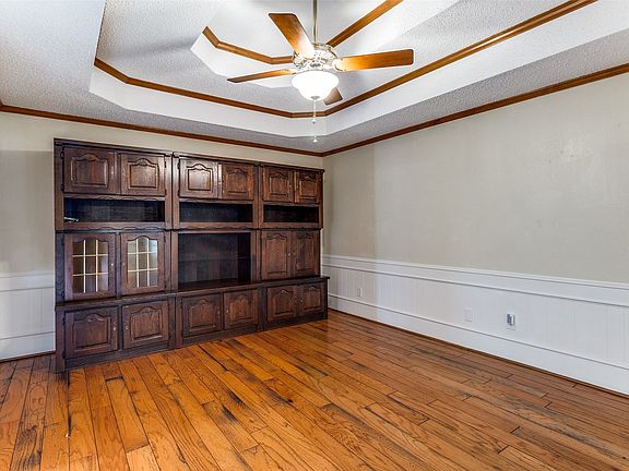 4th image of 2120 Meadowview Ct