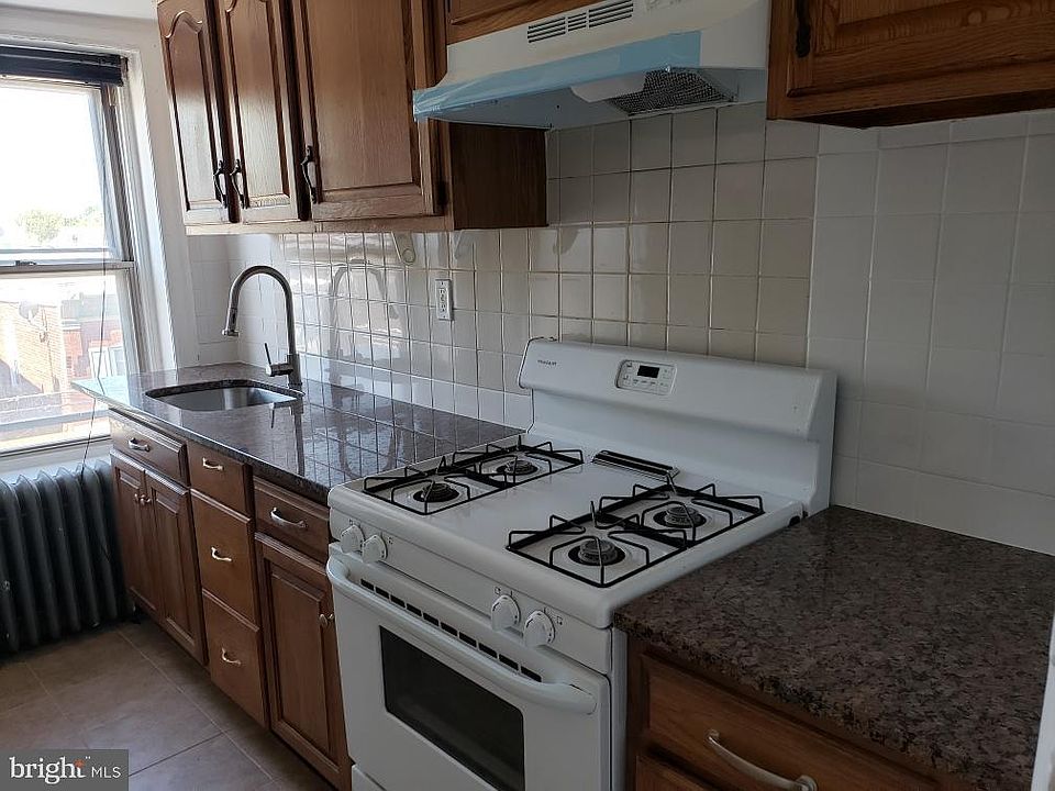 1st image of 4825 Longshore Ave