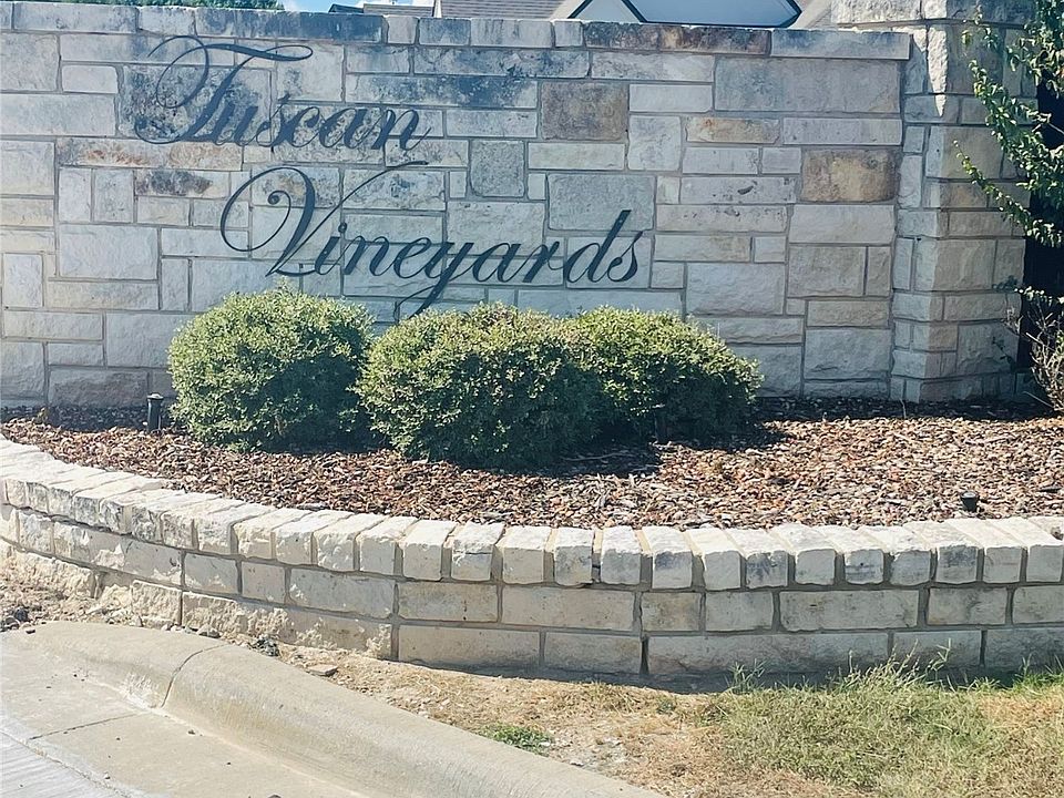 2nd image of Lucca Ln