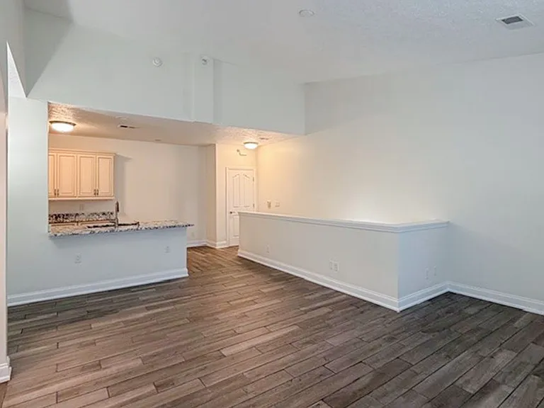 1000 Adams Pointe Blvd — Photo 5