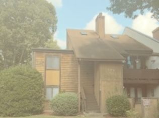 579 Ayrshire Way APT F, Newport News, VA 23602