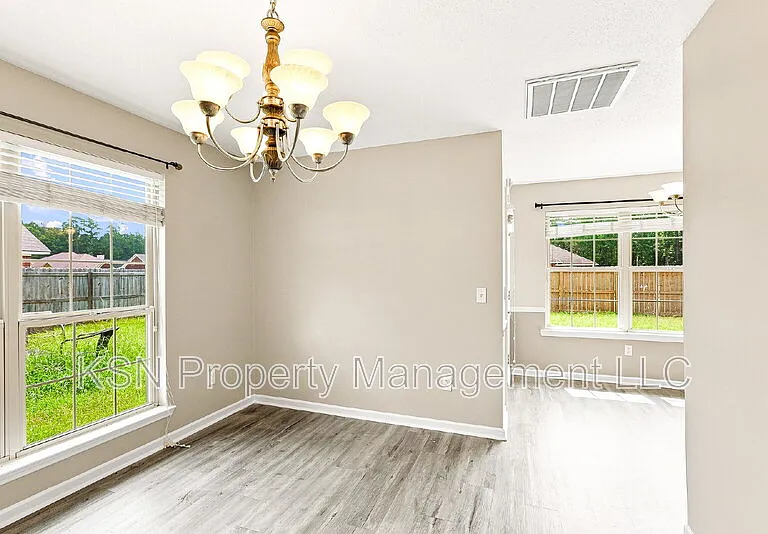 17 Arbor Ridge Way — Photo 6