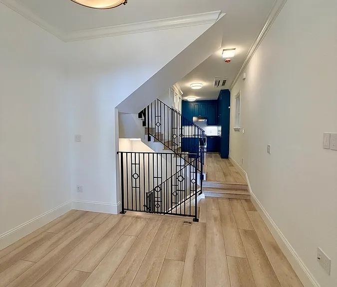 1249 Kearny St — Photo 17