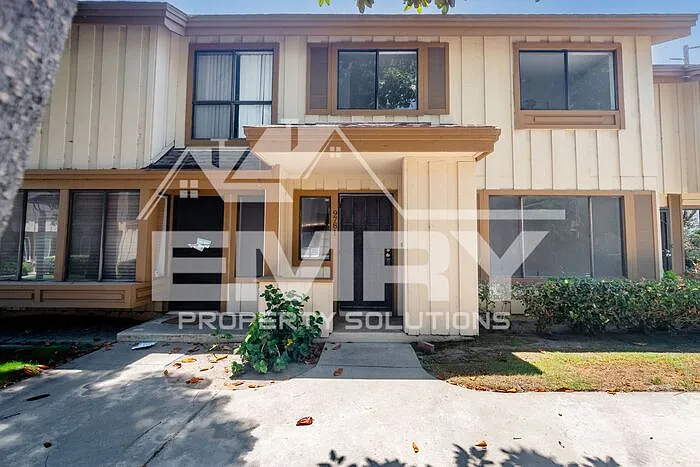 9781 Karmont Ave — Photo 2