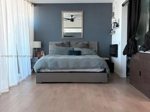 1040 Biscayne Blvd APT 1905, Miami, FL 33132